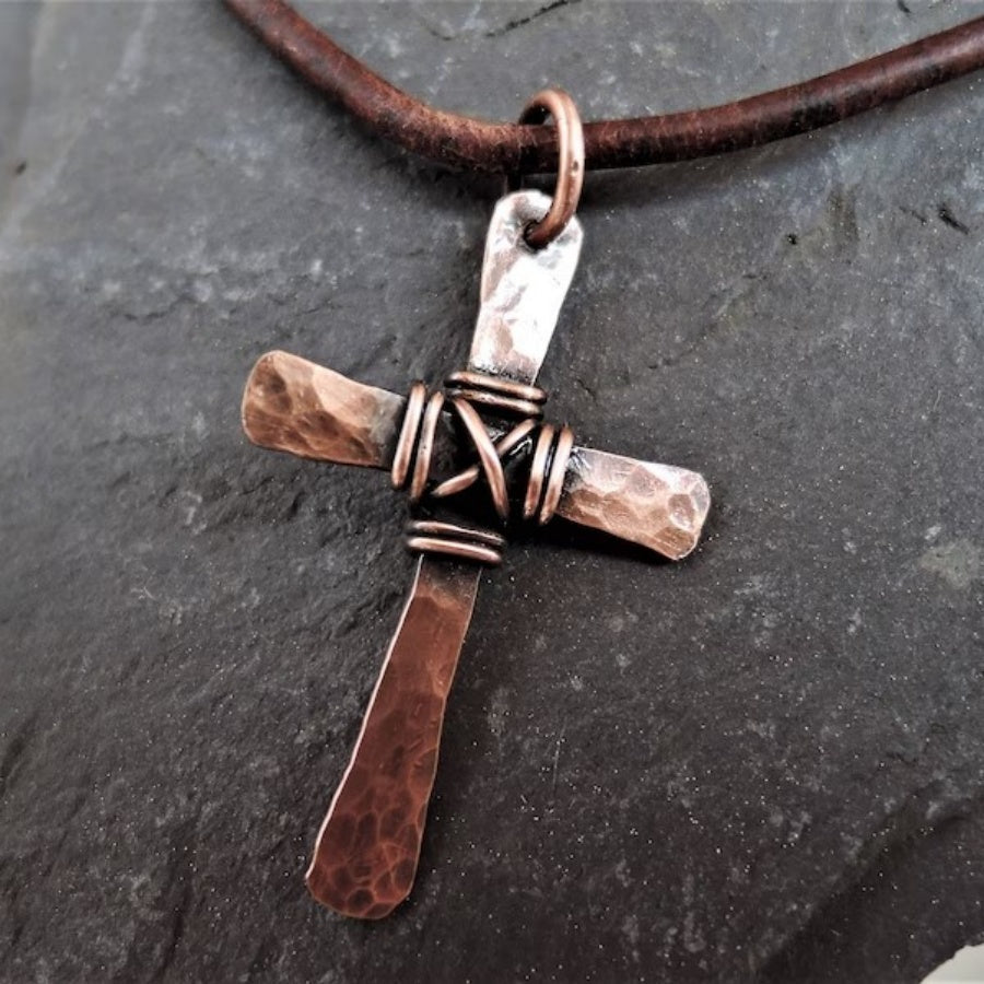 Naszyjnik Artisan Cross miedziany