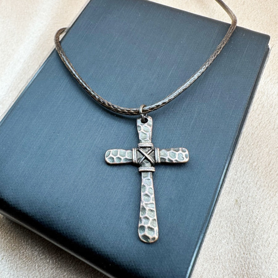 Naszyjnik Artisan Cross miedziany