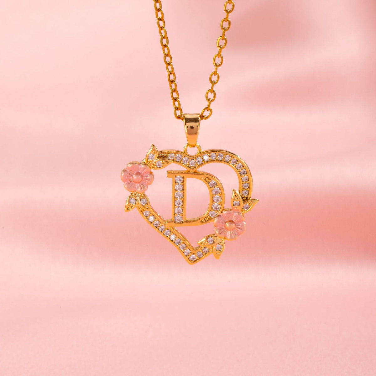 Naszyjnik kwiatowy Charm Initial | Złoto