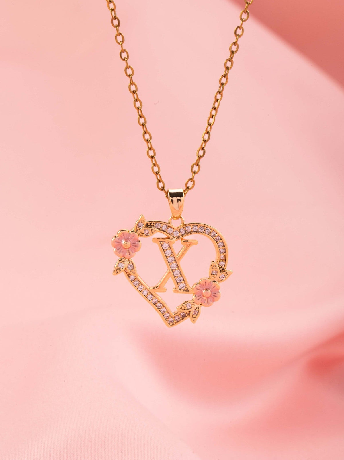 Naszyjnik kwiatowy Charm Initial | Złoto