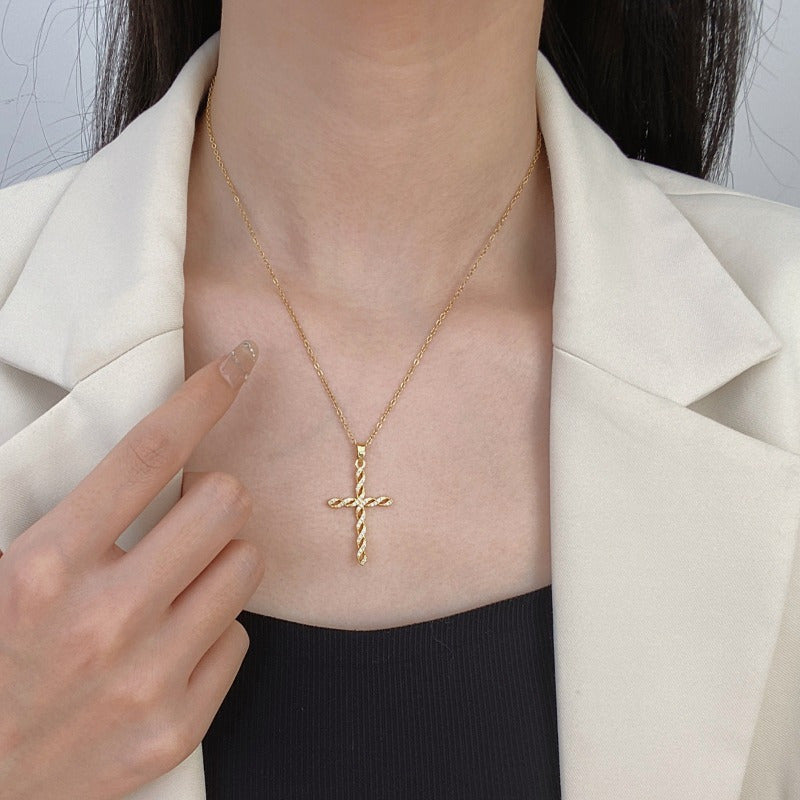 Naszyjnik kryształowy Twist Cross | Złoto
