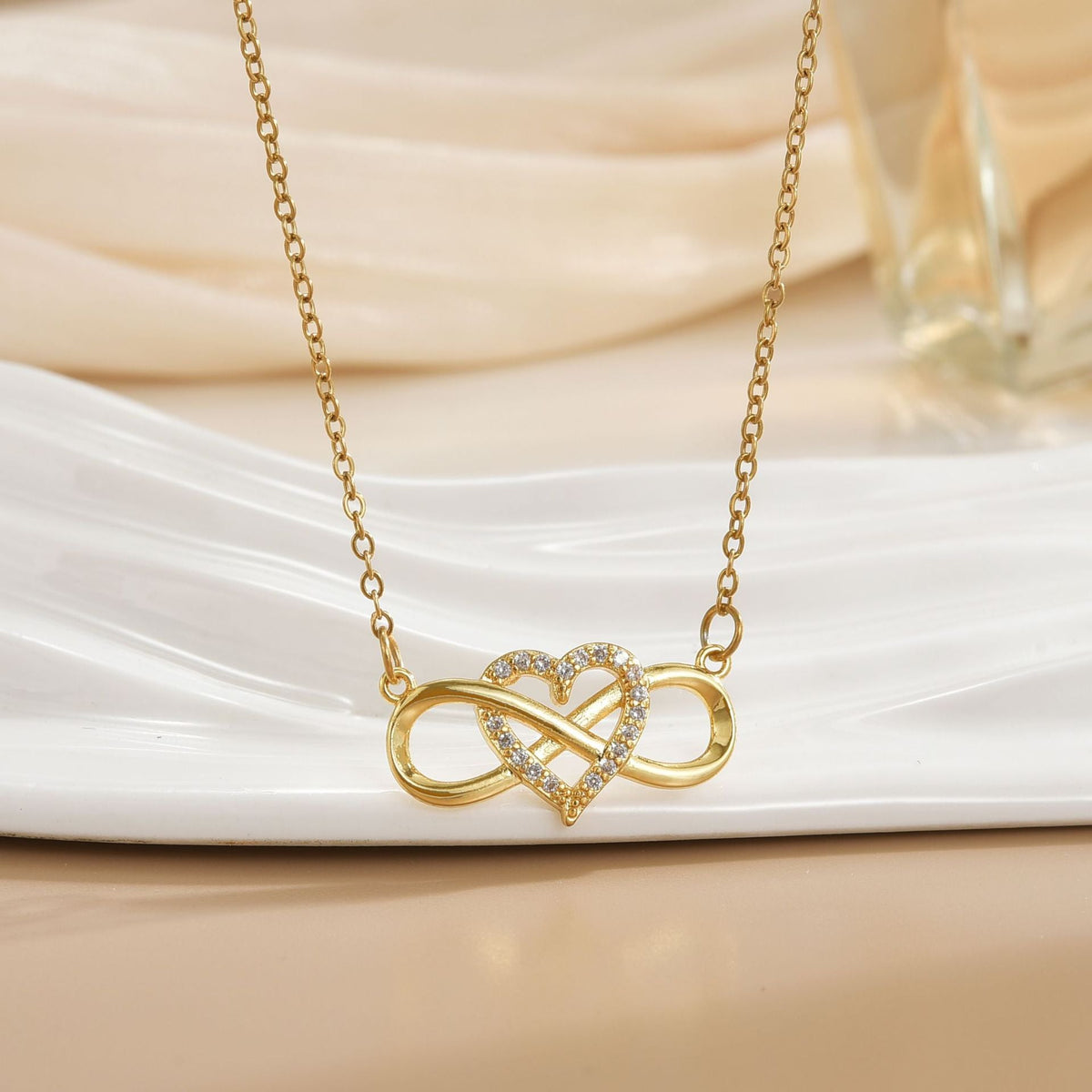 Naszyjnik Love Knot Infinity | Złoto