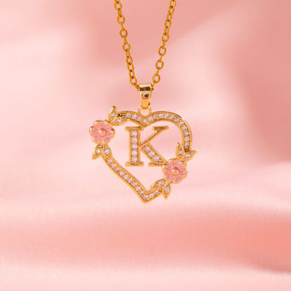 Naszyjnik kwiatowy Charm Initial | Złoto
