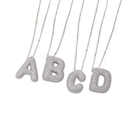 Komplet naszyjników Bubble letter initial | Białe złoto